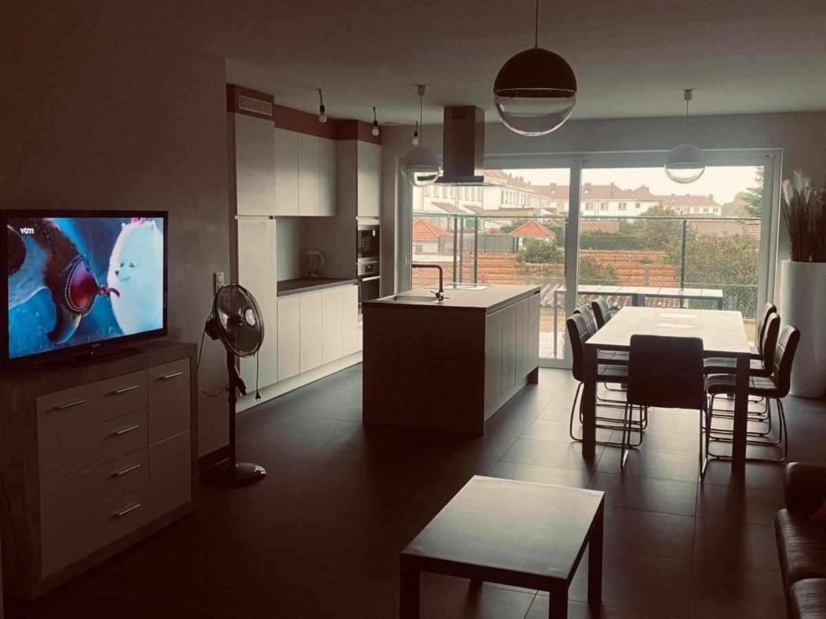 Holiday Home In De Panne Near Plopsaland Exterior foto